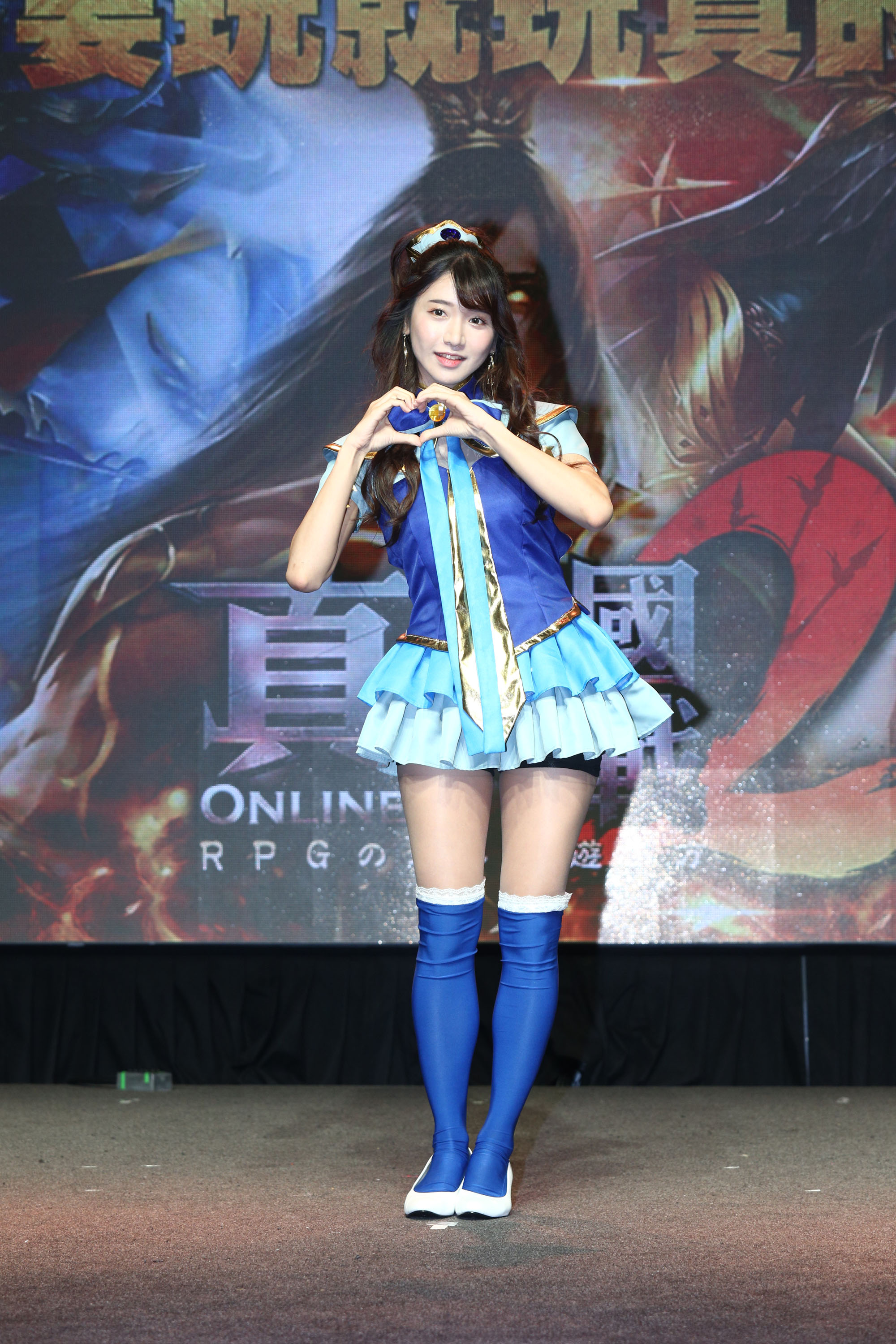 企鹅妹化身大乔热舞庆祝《真三国大战2》下载突破50万 呱吉分享心得:我就是要课金